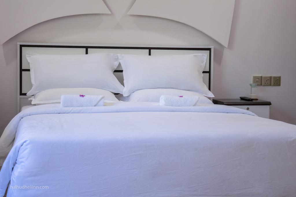 Hulhudheli Inn Экстерьер фото