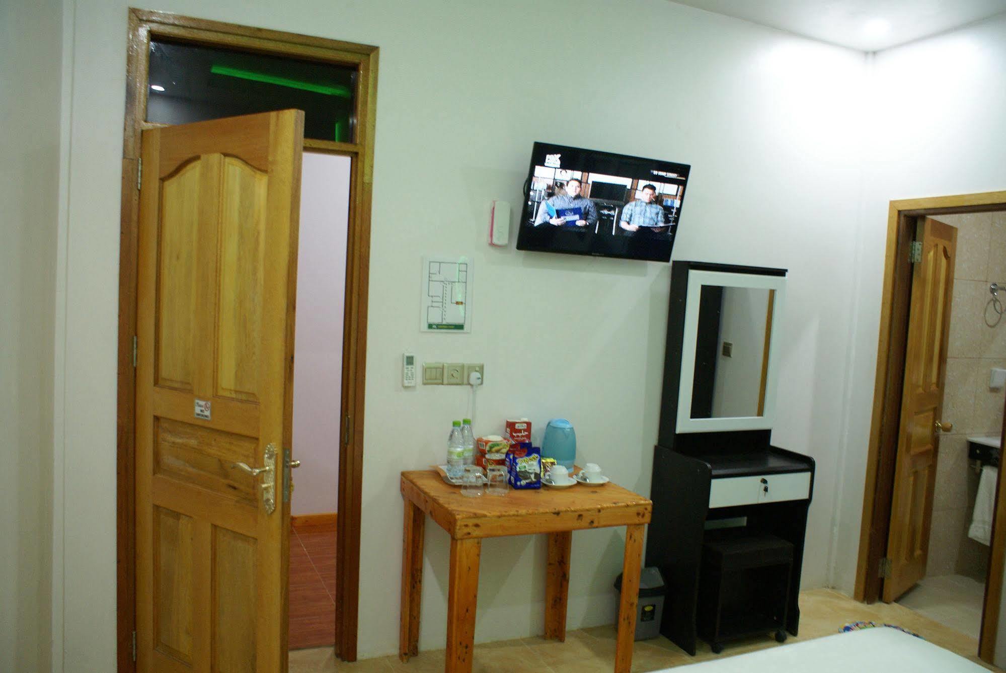 Hulhudheli Inn Экстерьер фото
